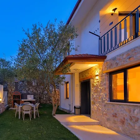Kizilbella 1, Lueks Havuzlu Korunakli Tas וילה פאטהיה